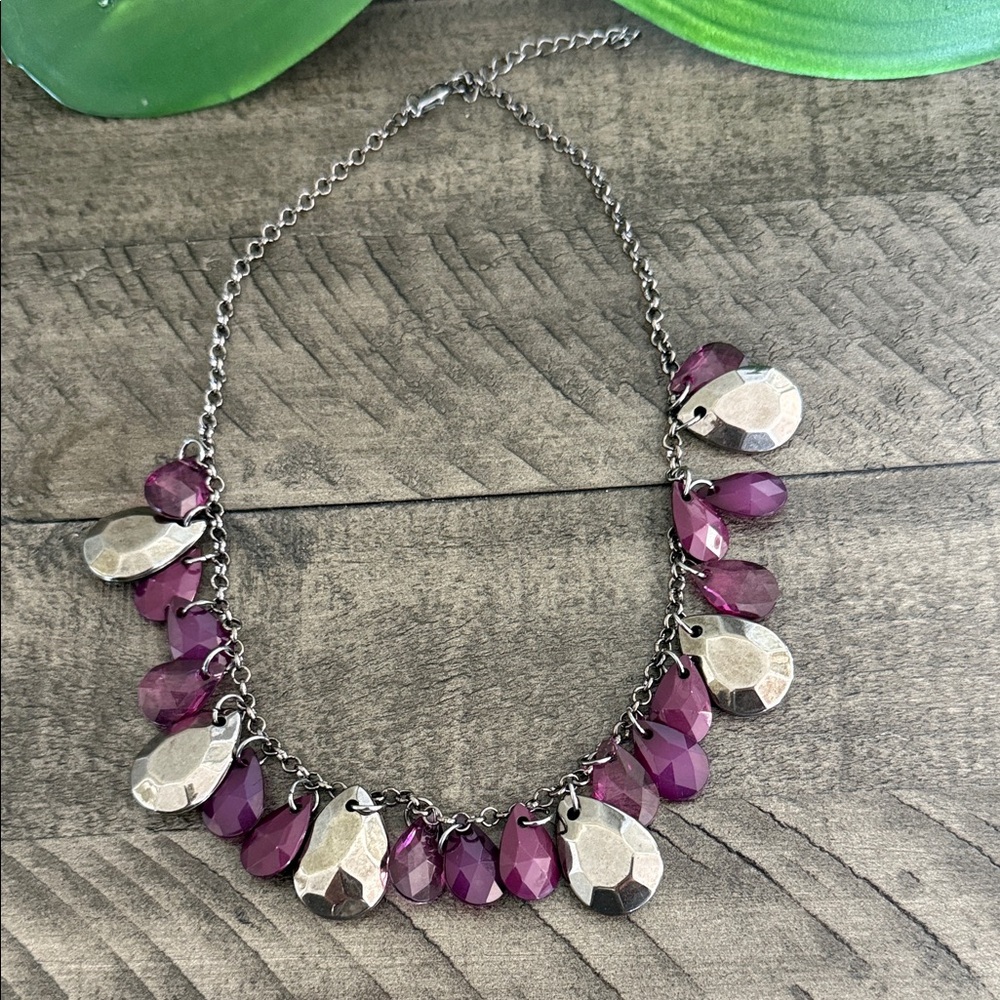 Elegant Purple and Silver Necklace